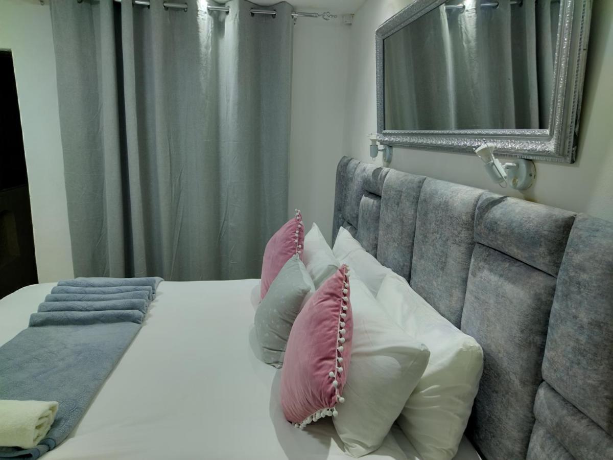 Mavi Guest House อีสต์ลอนดอน ภายนอก รูปภาพ