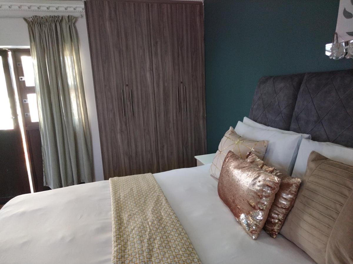 Mavi Guest House อีสต์ลอนดอน ภายนอก รูปภาพ